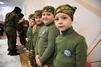 Специалисты АО "Златмаш" приняли участие в патриотическом мероприятии для дошколят